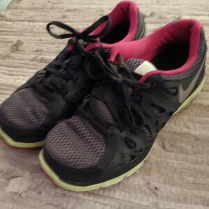 nike sneakers and athletic brand sneakers